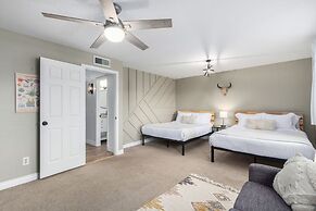 Modern Mesa Oasis Free Heated Pool Al-fresco Living