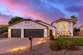 Modern Mesa Oasis Free Heated Pool Al-fresco Living