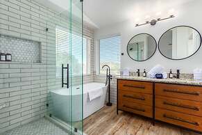 Modern Mesa Oasis Free Heated Pool Al-fresco Living