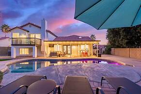 Modern Mesa Oasis Free Heated Pool Al-fresco Living
