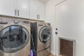 Modern Mesa Oasis Free Heated Pool Al-fresco Living