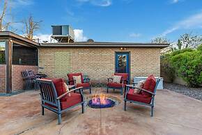 Cozy SW Casa 5 Mins to DT PHX Sleeps 6