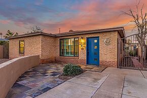 Cozy SW Casa 5 Mins to DT PHX Sleeps 6
