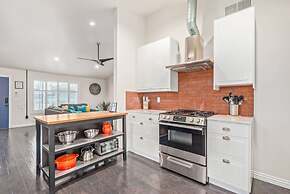 Cozy SW Casa 5 Mins to DT PHX Sleeps 6