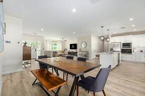 Modern Arcadia Estate Htd Pool Bikes Chef Kitchen