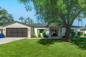 Modern Arcadia Estate Htd Pool Bikes Chef Kitchen