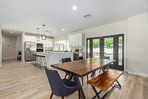 Modern Arcadia Estate Htd Pool Bikes Chef Kitchen