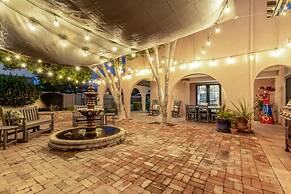 Historic Desert Rose Estate Pool Sauna Sleeps 12