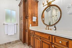 Historic Desert Rose Estate Pool Sauna Sleeps 12