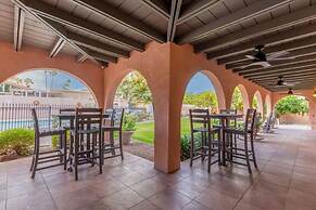 Historic Desert Rose Estate Pool Sauna Sleeps 12