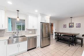 Sunset ASU Private Pool Updated Kitchen Baths