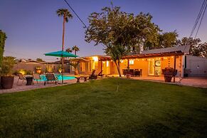 Sunset ASU Private Pool Updated Kitchen Baths