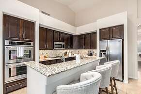 The Dreaming Tree Sleeps 10 Pool Spa Firepit BBQ