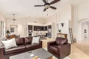 The Dreaming Tree Sleeps 10 Pool Spa Firepit BBQ