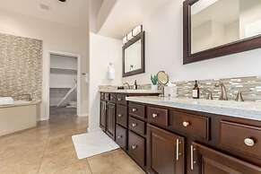 The Dreaming Tree Sleeps 10 Pool Spa Firepit BBQ