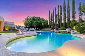 The Dreaming Tree Sleeps 10 Pool Spa Firepit BBQ