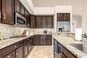 The Dreaming Tree Sleeps 10 Pool Spa Firepit BBQ