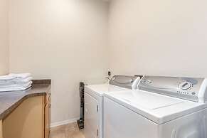 The Dreaming Tree Sleeps 10 Pool Spa Firepit BBQ