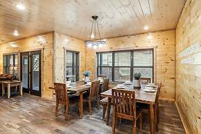 NEW - 1 Location Cabin Pool Hot Tub Arcade HL