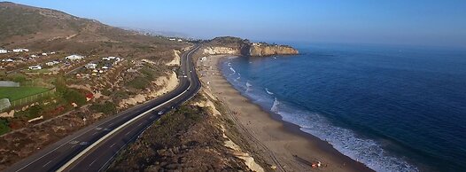 Multi-level 2br-fast Wifi-free Parking -cm-1