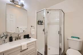 Awesome 6BR - 15 Min To Beach