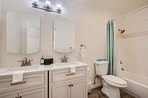 Awesome 6BR - 15 Min To Beach