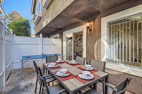 Stylish- Multi-level- Patio- Games - Fast Wifi-cm3