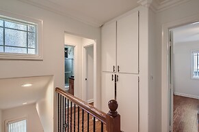 Stylish- Multi-level- Patio- Games - Fast Wifi-cm3