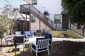 Walk to Beach - King Apt In 1 Area - AC