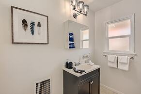 Walk to Beach - King Apt In 1 Area - AC