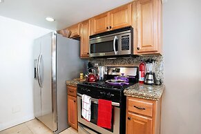 Costa Mesa -newport- Patio - Free Parking-cm-2