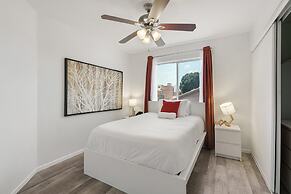 Desert 6BR Pool BBQ Games Parking - S1