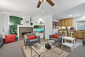 Desert 6BR Pool BBQ Games Parking - S1