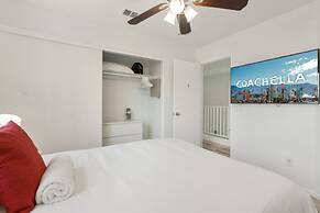 Desert 6BR Pool BBQ Games Parking - S1