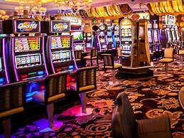 Desert 6BR Pool BBQ Games Parking - S1