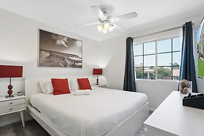 Desert 6BR Pool BBQ Games Parking - S1