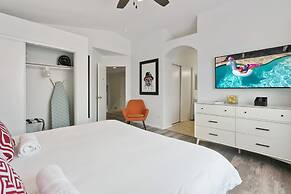 Desert 6BR Pool BBQ Games Parking - S1