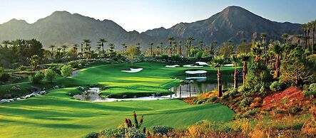 4BR Sanctuary w Retro Game Room Theater Pool Spa