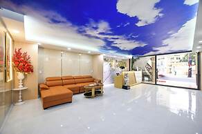 Rainbow Airport Hotel