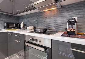 LIV - Modern Spacious Apartment in Gazi