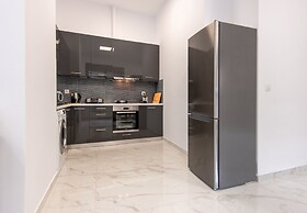 LIV - Modern Spacious Apartment in Gazi