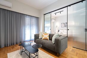 LIV - Peaceful Pagrati Getaway