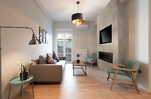 LIV - Cozy Urban Apartment in Pagrati