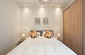 LIV - Cozy Urban Apartment in Pagrati