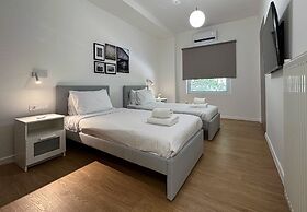 LIV - Modern Comfort Oasis in Pagrati