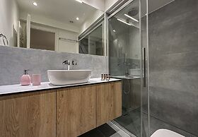 LIV - Modern Comfort Oasis in Pagrati