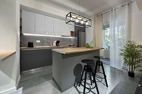 LIV - Modern Comfort Oasis in Pagrati