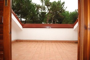 Excellently Equipped row House With Fenced Garden for 8 in Lignano Pin