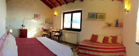 Panoramic Rural House With Garden