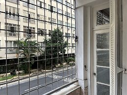 Spacious apartment on Copacabana beach